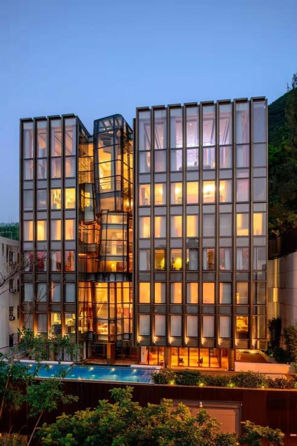 那些不怎麼露面的港姐：有人撿回一命，有人轉行，有人凍齡不改