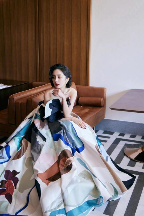 楊冪高畫質桌布｜