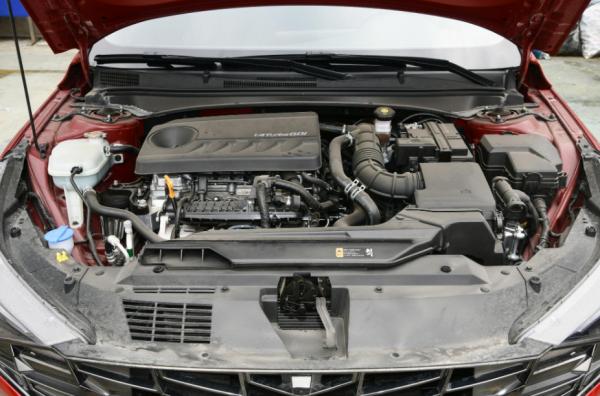 第七代伊蘭特,軸距2720毫米,外型運動適合年輕家庭 第七代伊蘭特,軸距2720毫米,外型運動適合年輕家庭