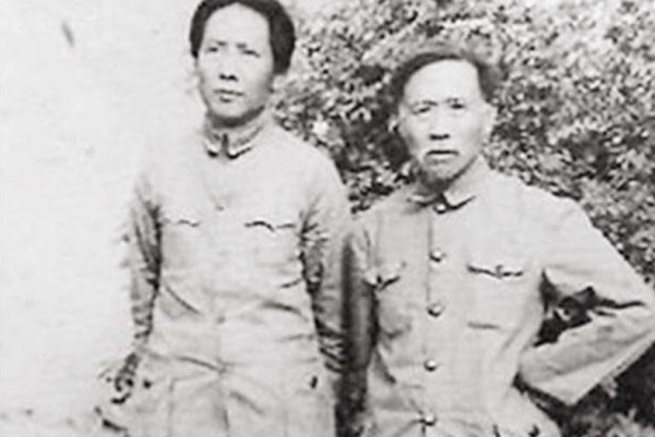 他是原湖南省委書記，後任武警部隊總副政委，功勳卓越，活到88歲