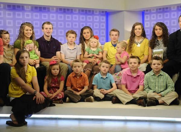 美國60後夫妻21年生下19個娃，現已有21個孫輩，這下養老不用愁了