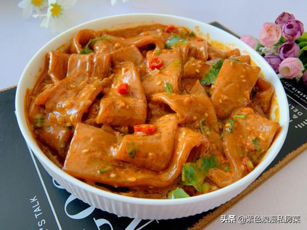 孩子最近迷上這道早餐,酸辣開胃,每一口都裹滿醬汁,香到舔碗底 孩子最近迷上這道早餐,酸辣開胃,每一口都裹滿醬汁,香到舔碗底