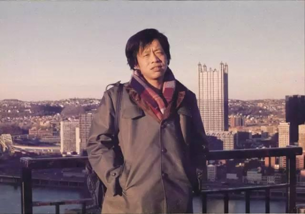 王小波《三十而立》:沒有《黃金時代》黃,但寫得更不“正經” 王小波《三十而立》:沒有《黃金時代》黃,但寫得更不“正經”