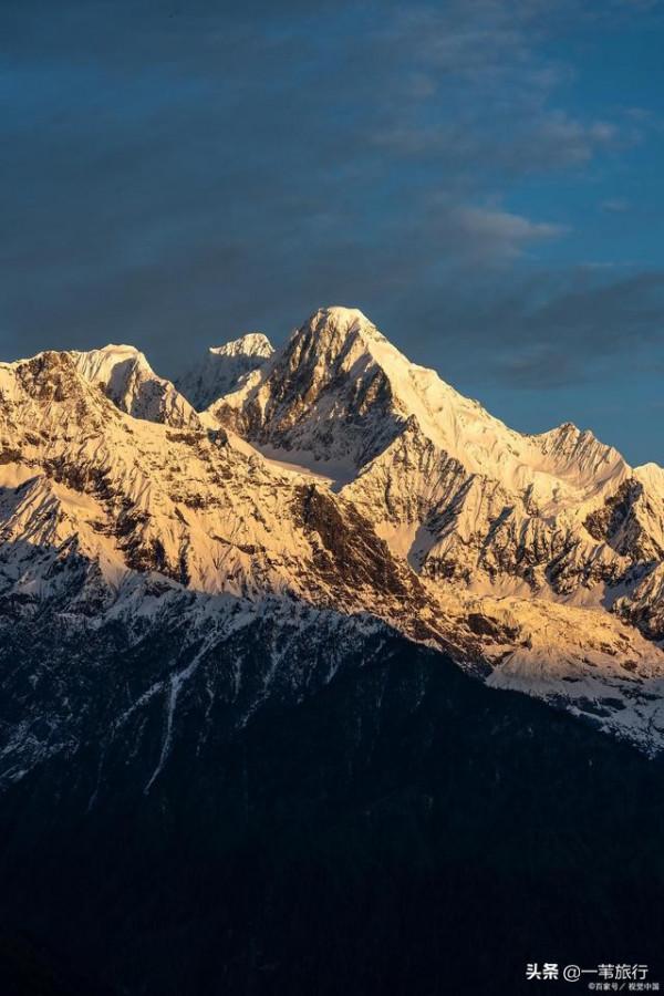 文化名山莫過於三山五嶽，五嶽分居全國，但每個省都有自己的三山