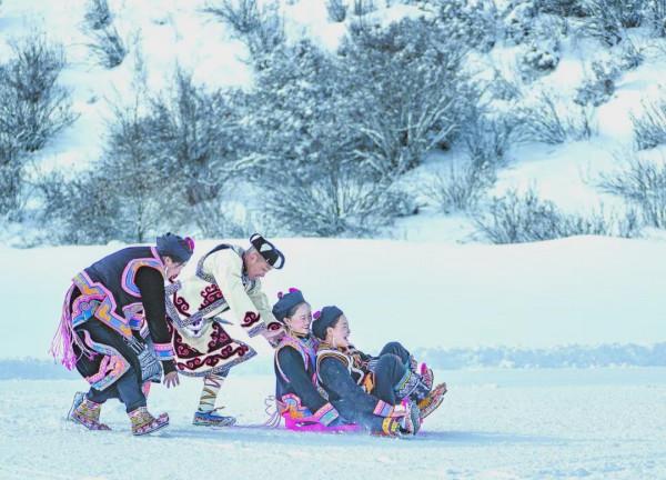 人民日報一週好圖&plus;編輯點評 2022&sol;5期