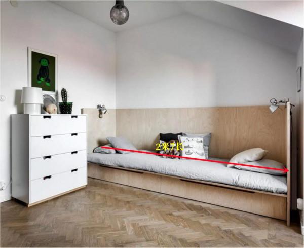 榻榻米做長一點，2頭各是一張床，不用爬上爬下，比高低床方便