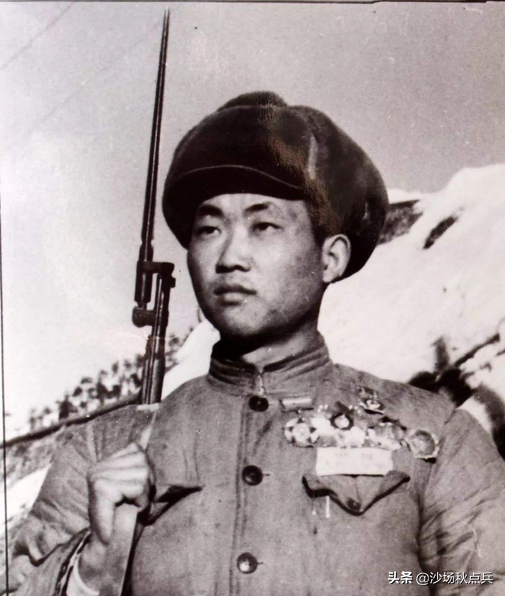 志願軍一名擔架員，救下47名戰友又殺敵39人，獲一級戰鬥英雄稱號