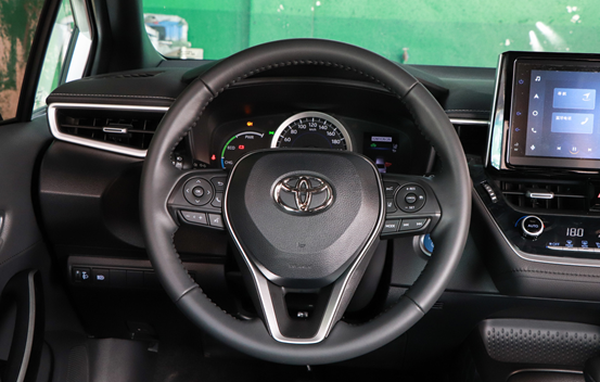 15萬級首選，廣汽豐田運動座駕，雷凌哪一版適合你？