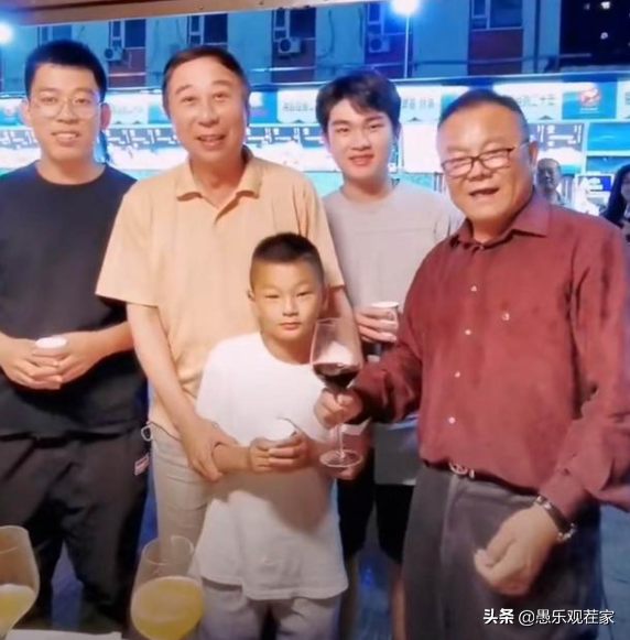 遼寧春晚彩排路透，馮鞏閆學晶齊聚，“張同學”首次登臺略顯緊張