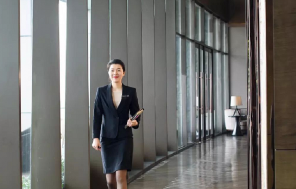 90後湖南女孩成為國宴級服務員，3次服務國宴，一般酒店請不動她