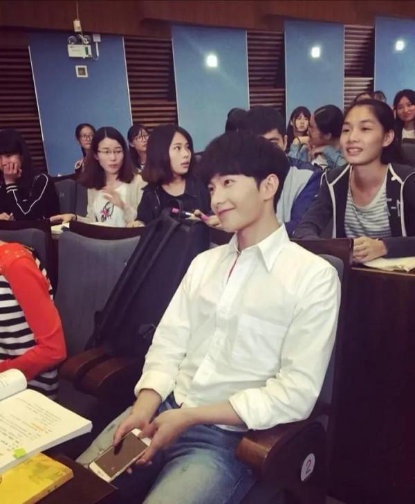 #春晚想看到的歐巴之一就是#楊洋#肖戰