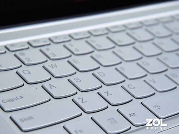 聯想YOGA Pro 14s Carbon 2022圖賞：僅1.08KG的高階旗艦