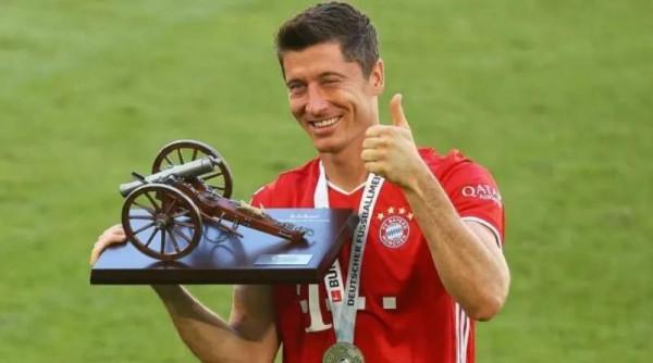 歷屆世界足球先生得主——英國《世界足球》雜誌評選