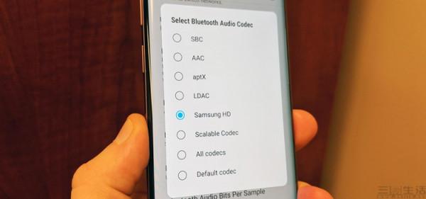 聽了這麼多年的藍芽耳機,我們發現自己被騙了 聽了這麼多年的藍芽耳機,我們發現自己被騙了