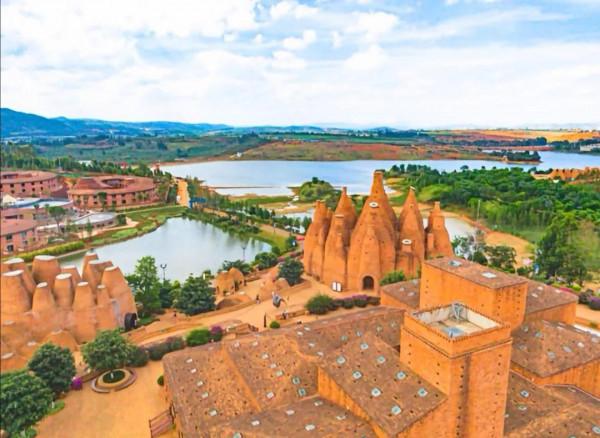 童話故事裡一個獨特地方——彌勒東風韻