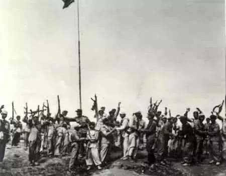 “聯合國軍”猛烈反撲老禿山,志願軍寸土不讓:來多少就消滅多少 “聯合國軍”猛烈反撲老禿山,志願軍寸土不讓:來多少就消滅多少