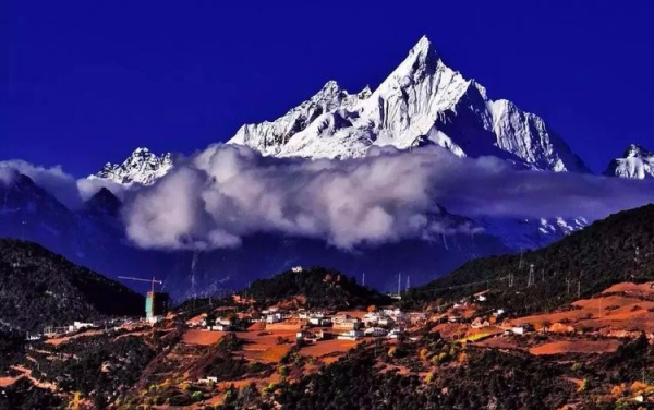 明令禁止攀登的山峰，你知道為什麼嗎