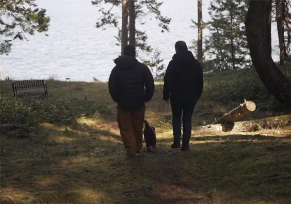 一對夫婦在荒島上住2年,蓋起10㎡蝸居,“離網”的日子簡單快樂 一對夫婦在荒島上住2年,蓋起10㎡蝸居,“離網”的日子簡單快樂