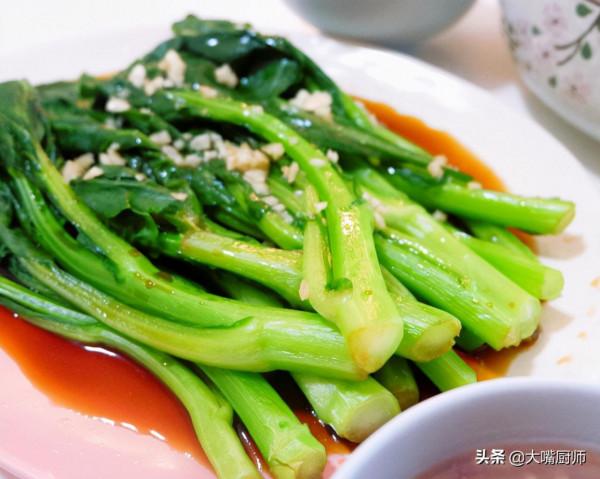 白灼菜心,不能直接用開水煮!老廣教你1招,翠綠脆爽,鮮美入味 白灼菜心,不能直接用開水煮!老廣教你1招,翠綠脆爽,鮮美入味