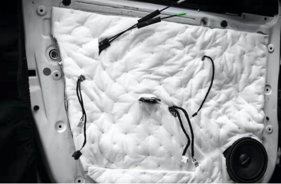 給雷克薩斯NX升級音響預算一萬元左右，這套德國RS案例值得收藏