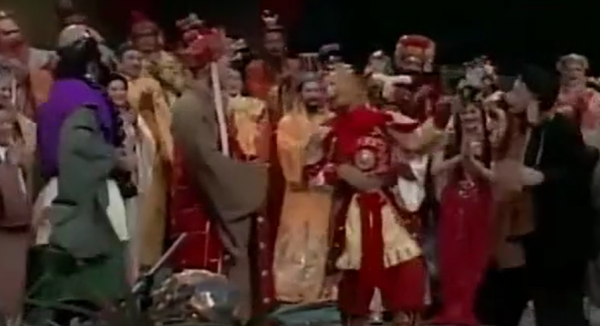 歷屆春晚經典現場，83年國寶大熊貓表演雜技，87年西遊記劇組重聚