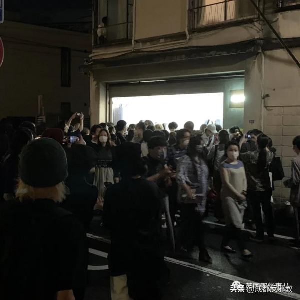 日本辦了一場“可以偷的藝術展”，結果還沒開偷就全被搶光了