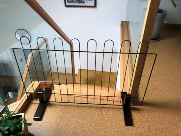 養狗是用籠子好還是圍欄好？