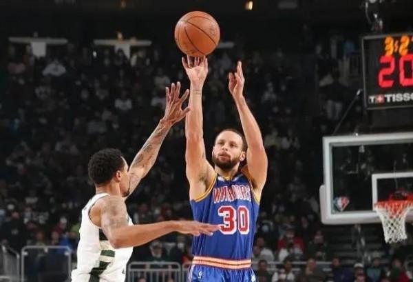 今日參賽球隊最佳球員評選，哈登26+9+7，庫裡，莫蘭特均落選