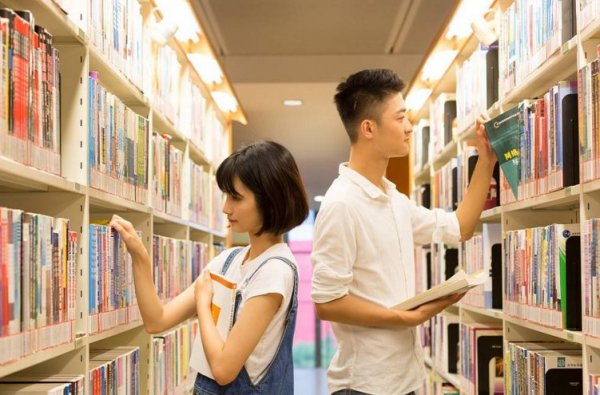 河北一女研究生,得知好友紛紛結婚,無奈哭訴:根本就找不著物件 河北一女研究生,得知好友紛紛結婚,無奈哭訴:根本就找不著物件