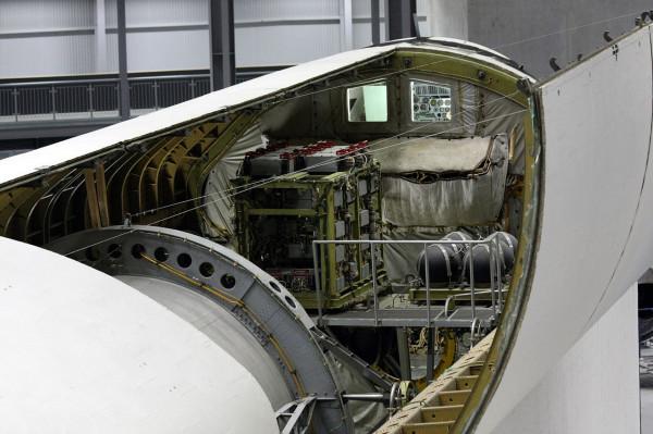 原來暴風雪號太空梭不只一架,曾身綁4臺AL31,自行從機場起飛 原來暴風雪號太空梭不只一架,曾身綁4臺AL31,自行從機場起飛