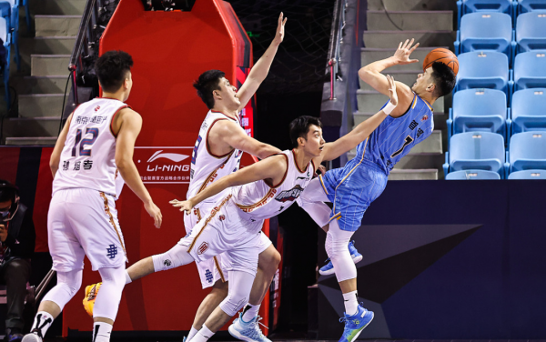 狂勝41分，北京隊打瘋了，林書豪11+6甘當綠葉，3外援衝冠有望