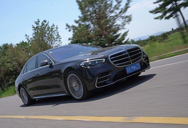 5.5秒破百的奢華行政座駕 與7系比,賓士S級能否再奪“一哥”之位 5.5秒破百的奢華行政座駕 與7系比,賓士S級能否再奪“一哥”之位