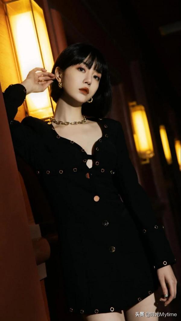 明星桌布：顏值秀場李溪芮