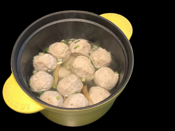 潮爸11月24日午餐記錄，湖北經典菜魚頭泡飯、滑藕片