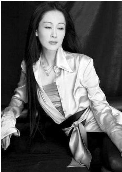 2014年,于佳卉在家燒炭自殺身亡,為何婚姻破滅矛頭直指蔣勤勤? 2014年,于佳卉在家燒炭自殺身亡,為何婚姻破滅矛頭直指蔣勤勤?