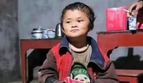 從商演不斷到無人問津，被丟回農村的小馬雲，他的悲劇該由誰買單