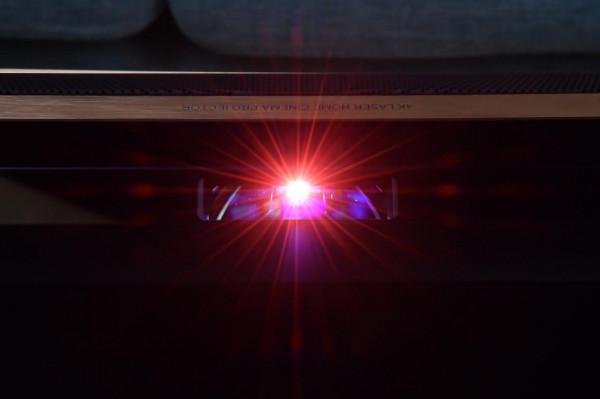 鐳射電視幾萬元，與液晶電視對比，兩者有什麼不同？哪種更好用？