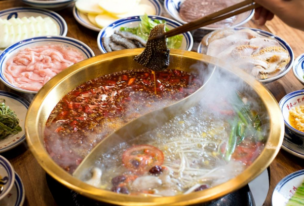 重慶女鞋工，因創業斷過7次腿，卻打造出2張城市名片，為啥這麼牛