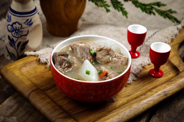 有錢沒錢，霜降後多給家人喝這碗湯，應季而食，防寒保暖營養足