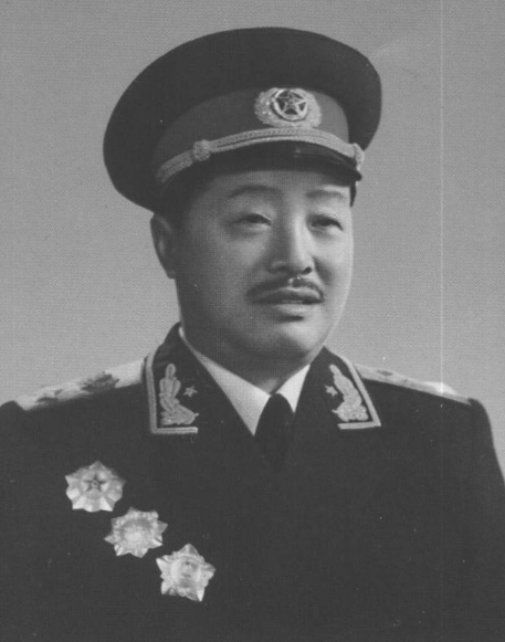 1928年，賀龍問一名士兵：你跑什麼？不料士兵舉槍就向賀龍射擊