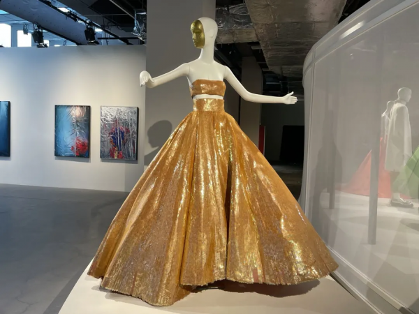 當時裝與藝術碰撞——VALENTINO「再·詮釋」展覽 當時裝與藝術碰撞——VALENTINO「再·詮釋」展覽