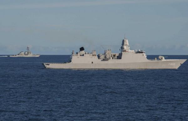 “七省”級護衛艦圖集（132圖）