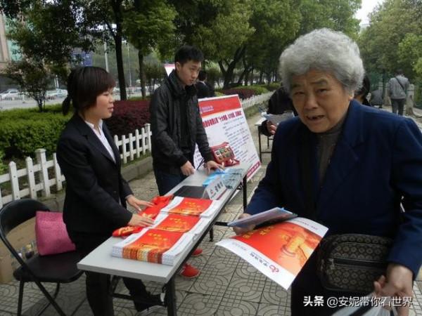 一年退出130萬人，退保人數持續增長，保險行業迎來“雙退潮”