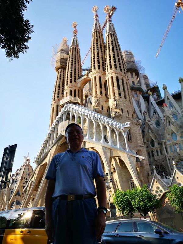 在巴塞羅那聖家大教堂 在巴塞羅那聖家大教堂