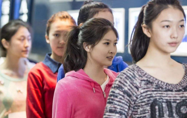 沒有人脈和背景的學生，儘量別碰這4類專業，畢業生就業前景堪憂