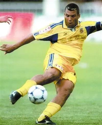 馬科斯:曾經在中國賽場叱吒風雲的“獨狼” 馬科斯:曾經在中國賽場叱吒風雲的“獨狼”