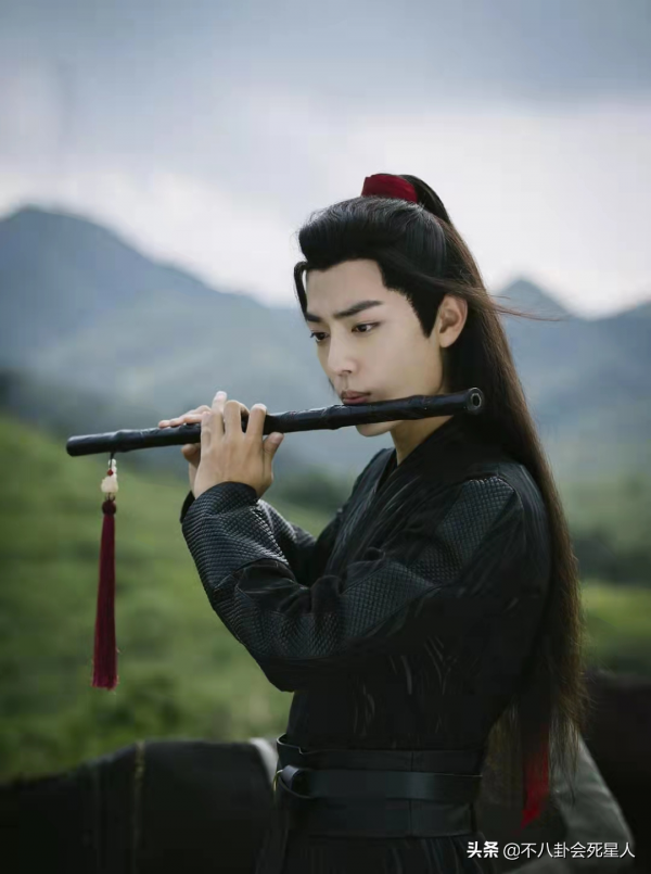 這7位明星，從“背景板”升到“頂流”，僅靠一部劇就完成逆襲