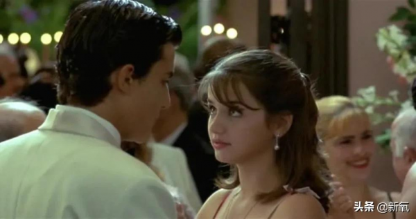 《007：無暇赴死》裡的安娜·德·阿瑪斯，到底有多美？