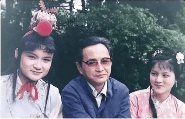 23歲爆紅，娶18歲初戀，28歲兒子夭折，歐陽奮強如今怎樣了？