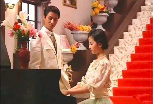 陳坤自曝18年前和董潔“那段情”：那麼相愛，為何最後卻辜負她？